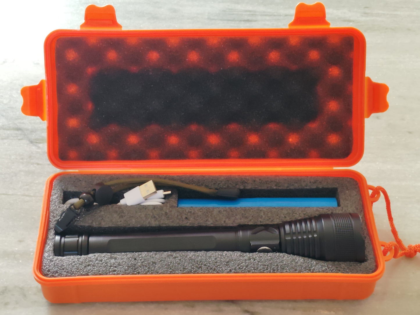 MT-982™ Rechargeble LED Torch