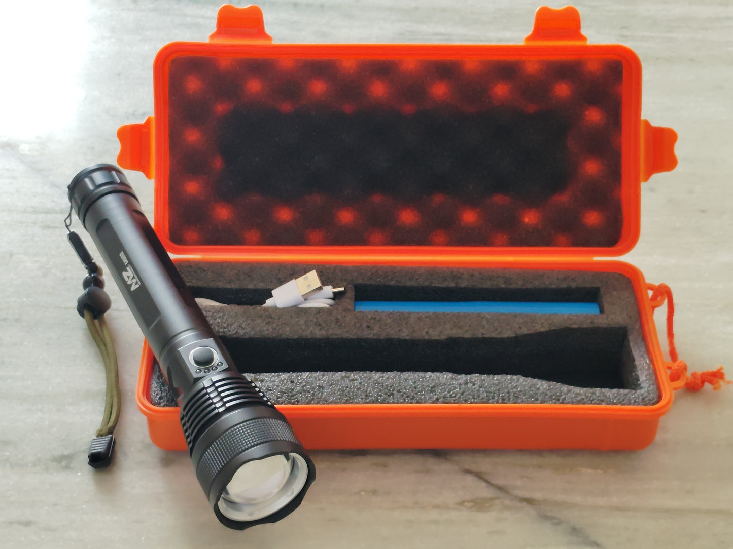 MT-982™ Rechargeble LED Torch