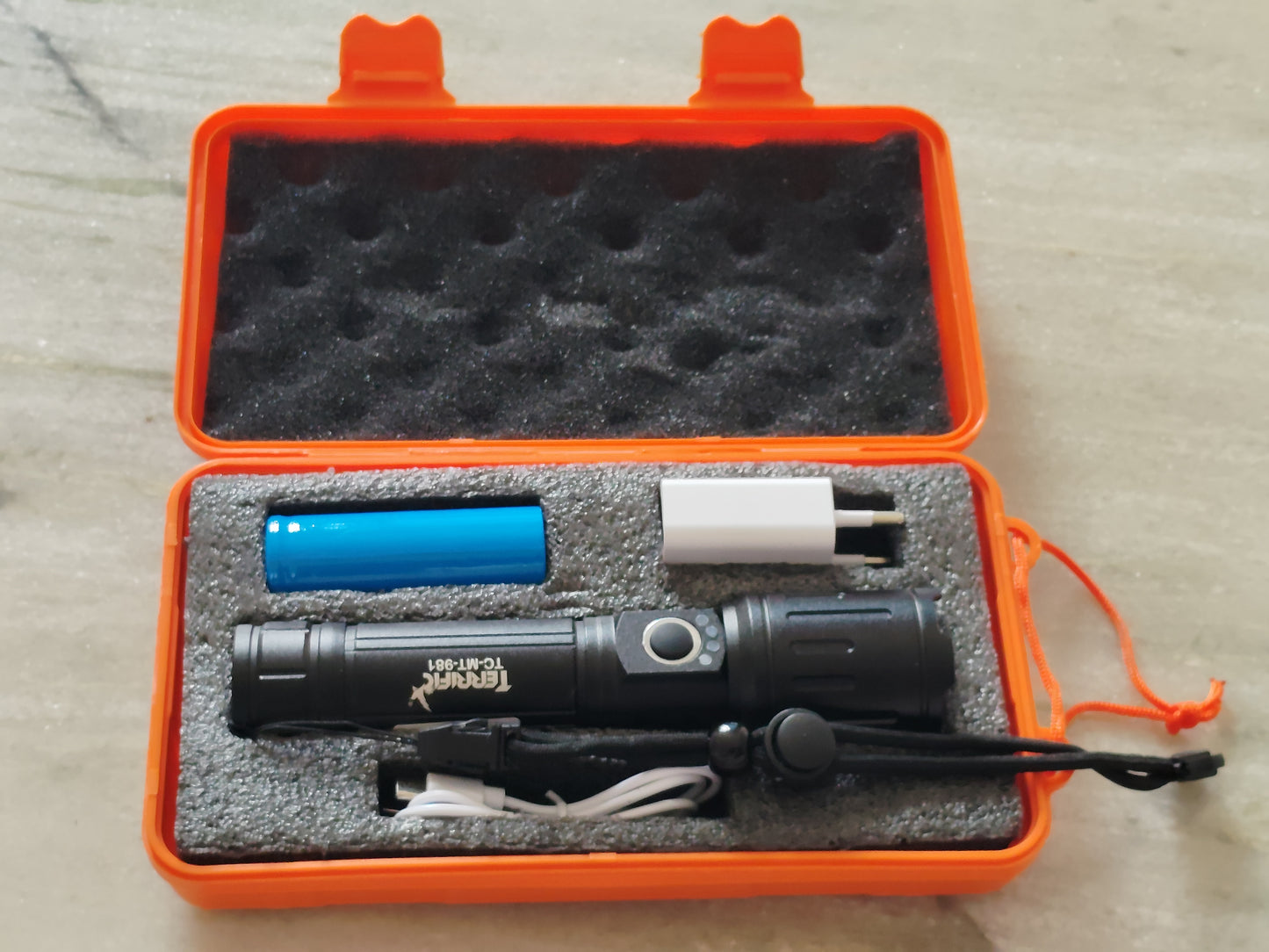 MT-981™ Rechargeble LED Torch